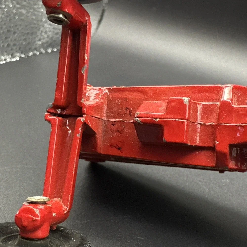Ertl Red International Harvester IH Tractor Vintage Collectible 5 Inches Long‎